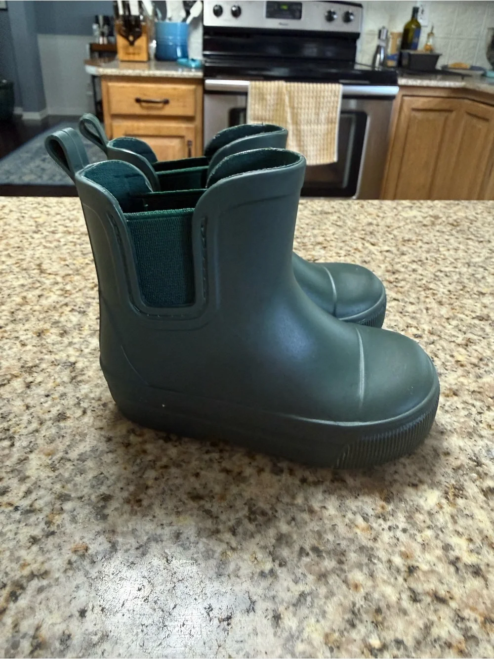 Like new! Gap Rain Boots - Green Toddler Boots - Size 3/4 - Baby Gap
